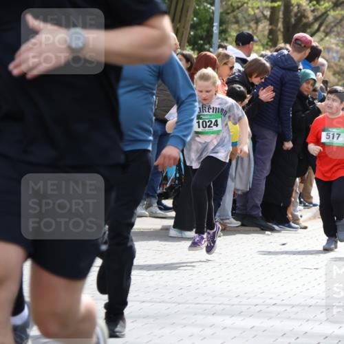 12.04.2026 - 45. Internationalen Wilhelmsburger Insellauf Strokosch-Dieckow http://msf.ph/oto/9489759 12.04.2026 14:36:08 Ziel 93, 148, 1710, 863, 820, 328, 1025, 360, 325, 125, 827, 1024 meine-sportfotos.de