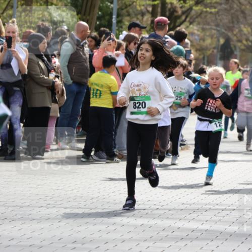 12.04.2026 - 45. Internationalen Wilhelmsburger Insellauf Strokosch-Dieckow http://msf.ph/oto/9489774 12.04.2026 14:36:03 Ziel 847, 641, 1056, 411, 93, 148, 1710, 863, 820, 328, 1025, 360, 325 meine-sportfotos.de