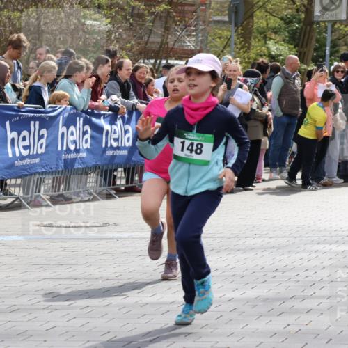 12.04.2026 - 45. Internationalen Wilhelmsburger Insellauf Strokosch-Dieckow http://msf.ph/oto/9489775 12.04.2026 14:36:01 Ziel 1732, 847, 641, 1056, 411, 93, 148, 1710, 863, 820 meine-sportfotos.de