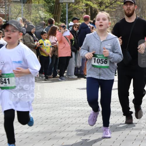 12.04.2026 - 45. Internationalen Wilhelmsburger Insellauf Strokosch-Dieckow http://msf.ph/oto/9489788 12.04.2026 14:35:56 Ziel 583, 628, 557, 585, 79, 76, 344, 90, 1732, 847, 641, 1056, 411, 93, 148 meine-sportfotos.de