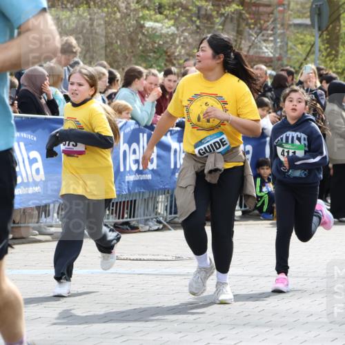 12.04.2026 - 45. Internationalen Wilhelmsburger Insellauf Strokosch-Dieckow http://msf.ph/oto/9489797 12.04.2026 14:35:54 Ziel 1069, 583, 628, 557, 585, 79, 76, 344, 90, 1732, 847, 641, 1056, 411 meine-sportfotos.de