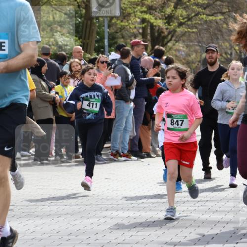 12.04.2026 - 45. Internationalen Wilhelmsburger Insellauf Strokosch-Dieckow http://msf.ph/oto/9489803 12.04.2026 14:35:53 Ziel 1069, 583, 628, 557, 585, 79, 76, 344, 90, 1732, 847, 641, 1056, 411 meine-sportfotos.de
