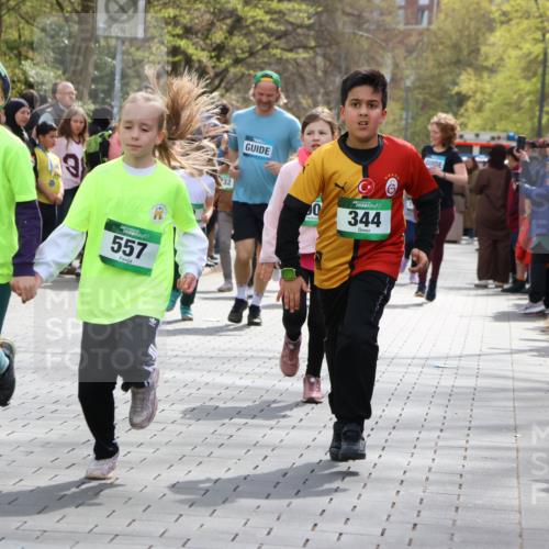12.04.2026 - 45. Internationalen Wilhelmsburger Insellauf Strokosch-Dieckow http://msf.ph/oto/9489808 12.04.2026 14:35:49 Ziel 13, 850, 481, 81, 1069, 583, 628, 557, 585, 79, 76, 344, 90, 1732 meine-sportfotos.de