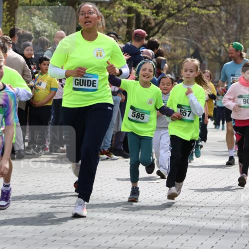 12.04.2026 - 45. Internationalen Wilhelmsburger Insellauf Strokosch-Dieckow http://msf.ph/oto/9489822 12.04.2026 14:35:46 Ziel 77, 549, 1729, 606, 13, 850, 481, 81, 1069, 583, 628, 557, 585 meine-sportfotos.de