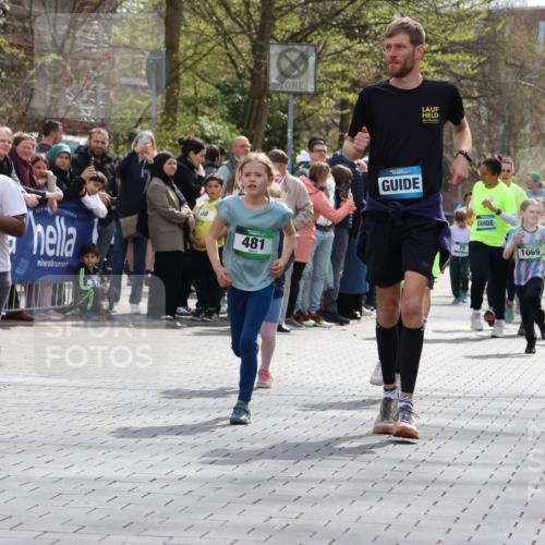 12.04.2026 - 45. Internationalen Wilhelmsburger Insellauf Strokosch-Dieckow http://msf.ph/oto/9489831 12.04.2026 14:35:42 Ziel 425, 813, 674, 1724, 118, 322, 525, 77, 549, 1729, 606, 13, 850, 481, 81 meine-sportfotos.de
