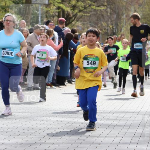 12.04.2026 - 45. Internationalen Wilhelmsburger Insellauf Strokosch-Dieckow http://msf.ph/oto/9489843 12.04.2026 14:35:38 Ziel 851, 515, 432, 513, 442, 603, 364, 425, 813, 674, 1724, 118, 322, 525, 77, 549, 1729, 606, 13 meine-sportfotos.de