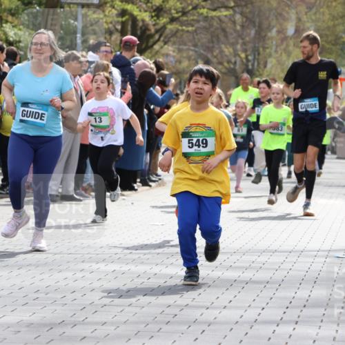 12.04.2026 - 45. Internationalen Wilhelmsburger Insellauf Strokosch-Dieckow http://msf.ph/oto/9489847 12.04.2026 14:35:38 Ziel 851, 515, 432, 513, 442, 603, 364, 425, 813, 674, 1724, 118, 322, 525, 77, 549, 1729, 606, 13 meine-sportfotos.de
