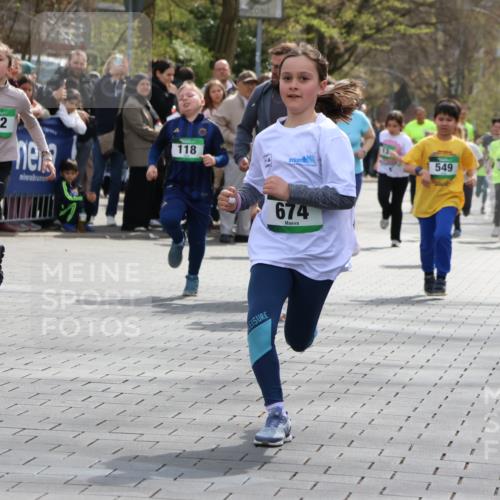 12.04.2026 - 45. Internationalen Wilhelmsburger Insellauf Strokosch-Dieckow http://msf.ph/oto/9489849 12.04.2026 14:35:36 Ziel 514, 594, 680, 851, 515, 432, 513, 442, 603, 364, 425, 813, 674, 1724, 118, 322, 525, 77, 549, 1729, 606 meine-sportfotos.de