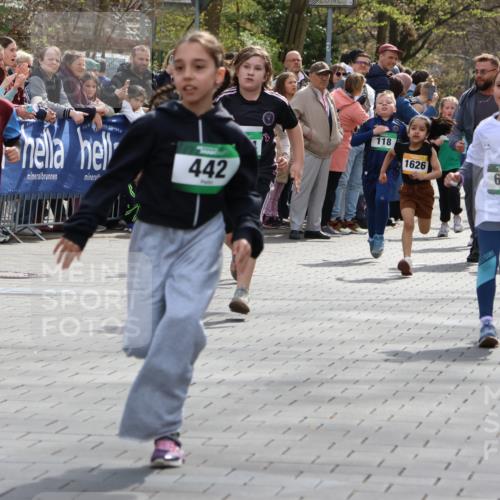 12.04.2026 - 45. Internationalen Wilhelmsburger Insellauf Strokosch-Dieckow http://msf.ph/oto/9489856 12.04.2026 14:35:35 Ziel 334, 514, 594, 680, 851, 515, 432, 513, 442, 603, 364, 425, 813, 674, 1724, 118, 322, 525, 77, 549 meine-sportfotos.de