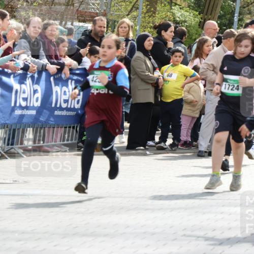 12.04.2026 - 45. Internationalen Wilhelmsburger Insellauf Strokosch-Dieckow http://msf.ph/oto/9489858 12.04.2026 14:35:34 Ziel 334, 514, 594, 680, 851, 515, 432, 513, 442, 603, 364, 425, 813, 674, 1724, 118, 322, 525 meine-sportfotos.de