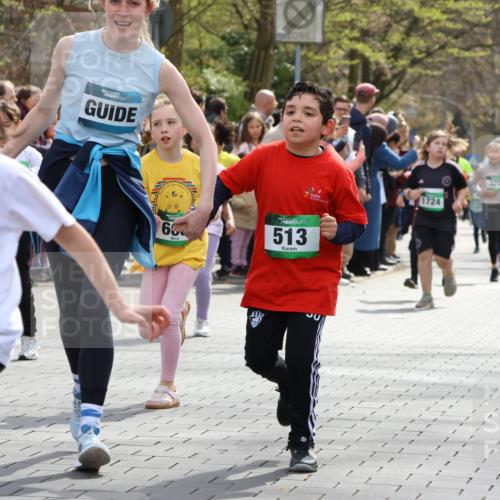 12.04.2026 - 45. Internationalen Wilhelmsburger Insellauf Strokosch-Dieckow http://msf.ph/oto/9489868 12.04.2026 14:35:31 Ziel 1728, 474, 484, 137, 582, 334, 514, 594, 680, 851, 515, 432, 513, 442, 603, 364, 425, 813, 674, 1724 meine-sportfotos.de