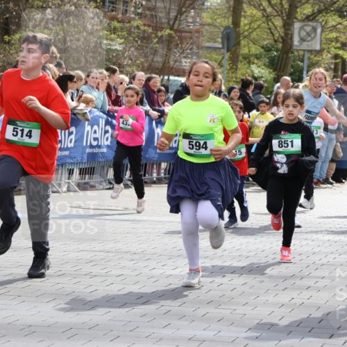 12.04.2026 - 45. Internationalen Wilhelmsburger Insellauf Strokosch-Dieckow http://msf.ph/oto/9489870 12.04.2026 14:35:29 Ziel 1717, 312, 340, 848, 1728, 474, 484, 137, 582, 334, 514, 594, 680, 851, 515, 432, 513, 442, 603, 364 meine-sportfotos.de