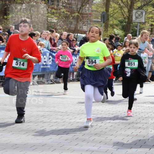 12.04.2026 - 45. Internationalen Wilhelmsburger Insellauf Strokosch-Dieckow http://msf.ph/oto/9489871 12.04.2026 14:35:29 Ziel 1717, 312, 340, 848, 1728, 474, 484, 137, 582, 334, 514, 594, 680, 851, 515, 432, 513, 442, 603, 364 meine-sportfotos.de