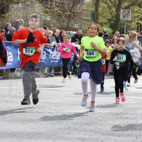 12.04.2026 - 45. Internationalen Wilhelmsburger Insellauf Strokosch-Dieckow http://msf.ph/oto/9489874 12.04.2026 14:35:29 Ziel 1717, 312, 340, 848, 1728, 474, 484, 137, 582, 334, 514, 594, 680, 851, 515, 432, 513, 442, 603, 364 meine-sportfotos.de