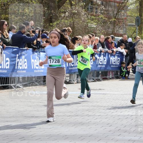 12.04.2026 - 45. Internationalen Wilhelmsburger Insellauf Strokosch-Dieckow http://msf.ph/oto/9489892 12.04.2026 14:35:25 Ziel 366, 574, 1017, 1717, 312, 340, 848, 1728, 474, 484, 137, 582, 334, 514, 594, 680 meine-sportfotos.de