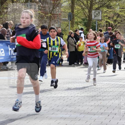 12.04.2026 - 45. Internationalen Wilhelmsburger Insellauf Strokosch-Dieckow http://msf.ph/oto/9489902 12.04.2026 14:35:22 Ziel 419, 80, 366, 574, 1017, 1717, 312, 340, 848, 1728, 474, 484, 137, 582 meine-sportfotos.de
