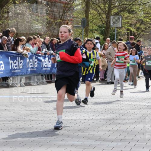12.04.2026 - 45. Internationalen Wilhelmsburger Insellauf Strokosch-Dieckow http://msf.ph/oto/9489903 12.04.2026 14:35:21 Ziel 1009, 419, 80, 366, 574, 1017, 1717, 312, 340, 848, 1728, 474, 484, 137, 582 meine-sportfotos.de