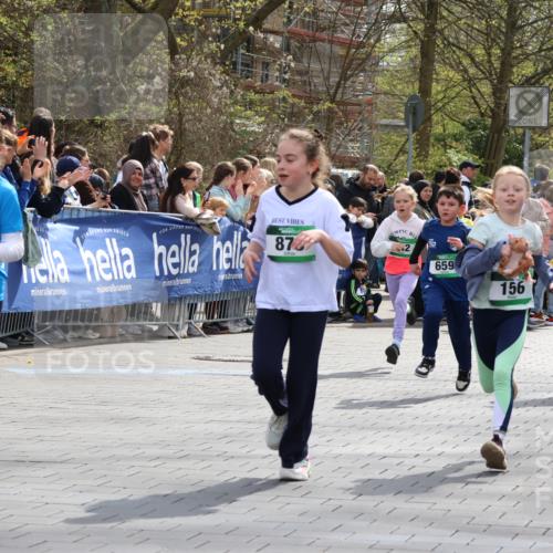 12.04.2026 - 45. Internationalen Wilhelmsburger Insellauf Strokosch-Dieckow http://msf.ph/oto/9489937 12.04.2026 14:35:12 Ziel 166, 836, 869, 415, 1707, 846, 842, 1703, 156, 659, 873, 142, 522, 1009, 419, 80 meine-sportfotos.de