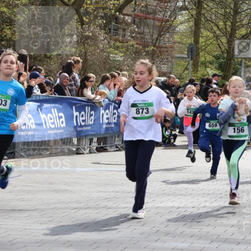 12.04.2026 - 45. Internationalen Wilhelmsburger Insellauf Strokosch-Dieckow http://msf.ph/oto/9489938 12.04.2026 14:35:12 Ziel 166, 836, 869, 415, 1707, 846, 842, 1703, 156, 659, 873, 142, 522, 1009, 419, 80 meine-sportfotos.de
