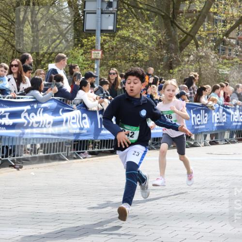 12.04.2026 - 45. Internationalen Wilhelmsburger Insellauf Strokosch-Dieckow http://msf.ph/oto/9489947 12.04.2026 14:35:10 Ziel 163, 166, 836, 869, 415, 1707, 846, 842, 1703, 156, 659, 873, 142, 522, 1009 meine-sportfotos.de