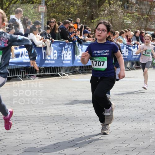 12.04.2026 - 45. Internationalen Wilhelmsburger Insellauf Strokosch-Dieckow http://msf.ph/oto/9489951 12.04.2026 14:35:09 Ziel 69, 470, 1750, 163, 166, 836, 869, 415, 1707, 846, 842, 1703, 156, 659, 873, 142, 522, 1009 meine-sportfotos.de
