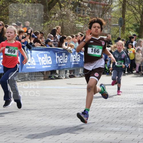 12.04.2026 - 45. Internationalen Wilhelmsburger Insellauf Strokosch-Dieckow http://msf.ph/oto/9489961 12.04.2026 14:35:06 Ziel 677, 69, 470, 1750, 163, 166, 836, 869, 415, 1707, 846, 842 meine-sportfotos.de
