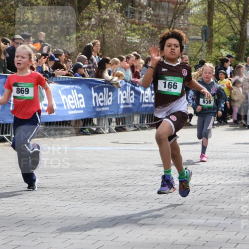 12.04.2026 - 45. Internationalen Wilhelmsburger Insellauf Strokosch-Dieckow http://msf.ph/oto/9489962 12.04.2026 14:35:06 Ziel 677, 69, 470, 1750, 163, 166, 836, 869, 415, 1707, 846, 842 meine-sportfotos.de