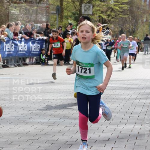 12.04.2026 - 45. Internationalen Wilhelmsburger Insellauf Strokosch-Dieckow http://msf.ph/oto/9489985 12.04.2026 14:34:58 Ziel 122, 476, 472, 575, 287, 326, 464, 1706, 346, 1726, 556, 840, 864, 288, 1725, 550, 527, 1721, 616, 816, 677, 69, 470, 1750, 163 meine-sportfotos.de