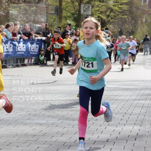 12.04.2026 - 45. Internationalen Wilhelmsburger Insellauf Strokosch-Dieckow http://msf.ph/oto/9489986 12.04.2026 14:34:58 Ziel 122, 476, 472, 575, 287, 326, 464, 1706, 346, 1726, 556, 840, 864, 288, 1725, 550, 527, 1721, 616, 816, 677, 69, 470, 1750, 163 meine-sportfotos.de