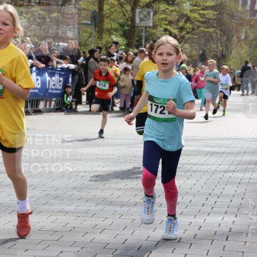 12.04.2026 - 45. Internationalen Wilhelmsburger Insellauf Strokosch-Dieckow http://msf.ph/oto/9489988 12.04.2026 14:34:58 Ziel 122, 476, 472, 575, 287, 326, 464, 1706, 346, 1726, 556, 840, 864, 288, 1725, 550, 527, 1721, 616, 816, 677, 69, 470, 1750, 163 meine-sportfotos.de