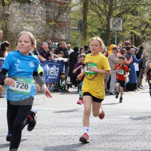 12.04.2026 - 45. Internationalen Wilhelmsburger Insellauf Strokosch-Dieckow http://msf.ph/oto/9489990 12.04.2026 14:34:57 Ziel 1021, 485, 489, 1016, 122, 476, 472, 575, 287, 326, 464, 1706, 346, 1726, 556, 840, 864, 288, 1725, 550, 527, 1721, 616, 816, 677, 69, 470, 1750 meine-sportfotos.de