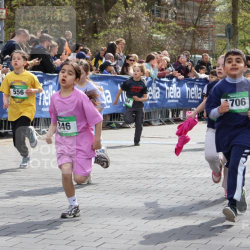 12.04.2026 - 45. Internationalen Wilhelmsburger Insellauf Strokosch-Dieckow http://msf.ph/oto/9489999 12.04.2026 14:34:55 Ziel 519, 999, 622, 471, 356, 47, 1021, 485, 489, 1016, 122, 476, 472, 575, 287, 326, 464, 1706, 346, 1726, 556, 840, 864, 288, 1725, 550, 527, 1721, 616, 816 meine-sportfotos.de