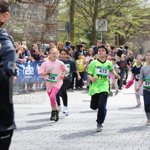12.04.2026 - 45. Internationalen Wilhelmsburger Insellauf Strokosch-Dieckow http://msf.ph/oto/9490012 12.04.2026 14:34:52 Ziel 40, 303, 993, 519, 999, 622, 471, 356, 47, 1021, 485, 489, 1016, 122, 476, 472, 575, 287, 326, 464, 1706, 346, 1726, 556, 840, 864, 288, 1725, 550, 527 meine-sportfotos.de