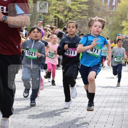 12.04.2026 - 45. Internationalen Wilhelmsburger Insellauf Strokosch-Dieckow http://msf.ph/oto/9490017 12.04.2026 14:34:51 Ziel 538, 40, 303, 993, 519, 999, 622, 471, 356, 47, 1021, 485, 489, 1016, 122, 476, 472, 575, 287, 326, 464, 1706, 346, 1726, 556, 840, 864, 288, 1725 meine-sportfotos.de