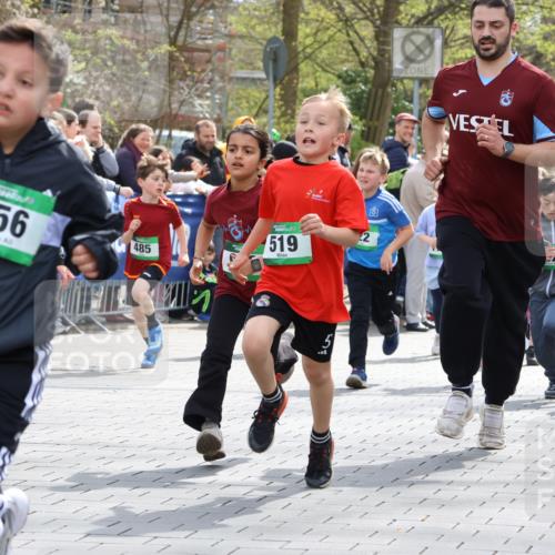 12.04.2026 - 45. Internationalen Wilhelmsburger Insellauf Strokosch-Dieckow http://msf.ph/oto/9490023 12.04.2026 14:34:49 Ziel 538, 40, 303, 993, 519, 999, 622, 471, 356, 47, 1021, 485, 489, 1016, 122, 476, 472, 575, 287, 326, 464, 1706, 346, 1726 meine-sportfotos.de