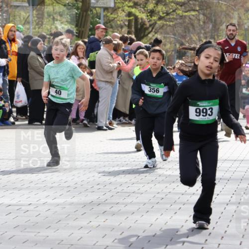 12.04.2026 - 45. Internationalen Wilhelmsburger Insellauf Strokosch-Dieckow http://msf.ph/oto/9490038 12.04.2026 14:34:46 Ziel 16, 837, 311, 589, 808, 1720, 538, 40, 303, 993, 519, 999, 622, 471, 356, 47, 1021, 485, 489, 1016, 122, 476, 472 meine-sportfotos.de