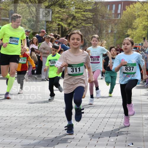 12.04.2026 - 45. Internationalen Wilhelmsburger Insellauf Strokosch-Dieckow http://msf.ph/oto/9490060 12.04.2026 14:34:40 Ziel 443, 291, 144, 995, 590, 436, 110, 524, 660, 843, 815, 423, 16, 837, 311, 589, 808, 1720, 538, 40, 303 meine-sportfotos.de