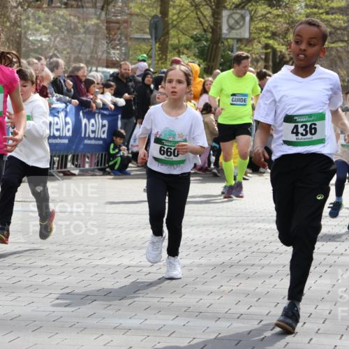 12.04.2026 - 45. Internationalen Wilhelmsburger Insellauf Strokosch-Dieckow http://msf.ph/oto/9490067 12.04.2026 14:34:38 Ziel 146, 841, 1076, 1711, 443, 291, 144, 995, 590, 436, 110, 524, 660, 843, 815, 423, 16, 837, 311, 589, 808, 1720 meine-sportfotos.de