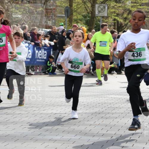 12.04.2026 - 45. Internationalen Wilhelmsburger Insellauf Strokosch-Dieckow http://msf.ph/oto/9490068 12.04.2026 14:34:38 Ziel 146, 841, 1076, 1711, 443, 291, 144, 995, 590, 436, 110, 524, 660, 843, 815, 423, 16, 837, 311, 589, 808, 1720 meine-sportfotos.de
