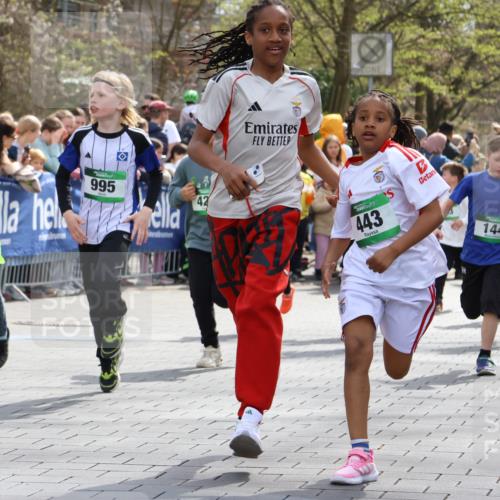 12.04.2026 - 45. Internationalen Wilhelmsburger Insellauf Strokosch-Dieckow http://msf.ph/oto/9490084 12.04.2026 14:34:35 Ziel 1712, 809, 27, 332, 305, 853, 28, 146, 841, 1076, 1711, 443, 291, 144, 995, 590, 436, 110, 524, 660, 843, 815, 423, 16, 837, 311 meine-sportfotos.de