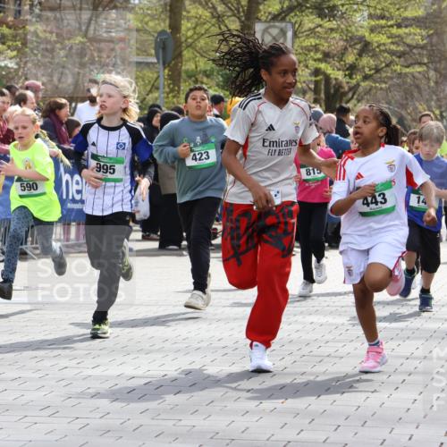 12.04.2026 - 45. Internationalen Wilhelmsburger Insellauf Strokosch-Dieckow http://msf.ph/oto/9490092 12.04.2026 14:34:35 Ziel 1712, 809, 27, 332, 305, 853, 28, 146, 841, 1076, 1711, 443, 291, 144, 995, 590, 436, 110, 524, 660, 843, 815, 423, 16, 837, 311 meine-sportfotos.de