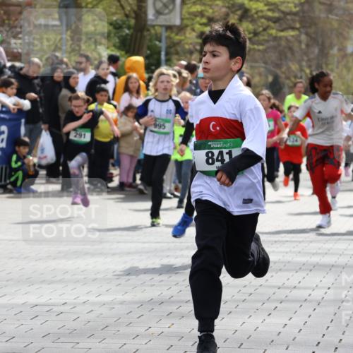 12.04.2026 - 45. Internationalen Wilhelmsburger Insellauf Strokosch-Dieckow http://msf.ph/oto/9490098 12.04.2026 14:34:33 Ziel 115, 1026, 1712, 809, 27, 332, 305, 853, 28, 146, 841, 1076, 1711, 443, 291, 144, 995, 590, 436, 110, 524, 660, 843, 815, 423 meine-sportfotos.de
