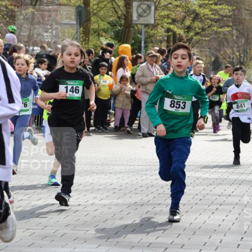12.04.2026 - 45. Internationalen Wilhelmsburger Insellauf Strokosch-Dieckow http://msf.ph/oto/9490109 12.04.2026 14:34:30 Ziel 1723, 1730, 115, 1026, 1712, 809, 27, 332, 305, 853, 28, 146, 841, 1076, 1711, 443, 291, 144, 995, 590 meine-sportfotos.de