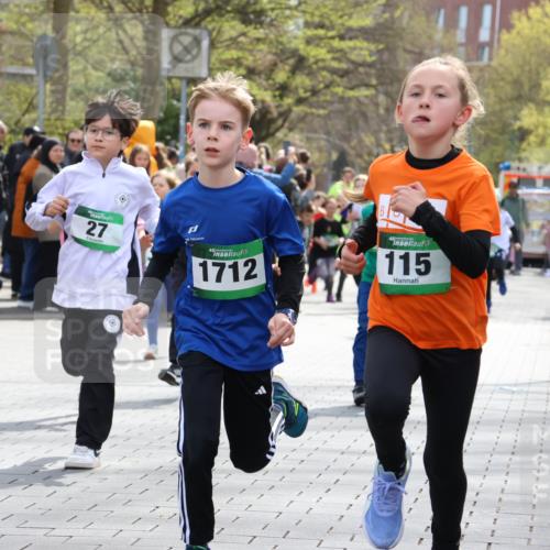 12.04.2026 - 45. Internationalen Wilhelmsburger Insellauf Strokosch-Dieckow http://msf.ph/oto/9490113 12.04.2026 14:34:29 Ziel 160, 483, 839, 1713, 1723, 1730, 115, 1026, 1712, 809, 27, 332, 305, 853, 28, 146, 841, 1076, 1711, 443 meine-sportfotos.de