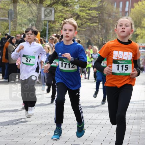 12.04.2026 - 45. Internationalen Wilhelmsburger Insellauf Strokosch-Dieckow http://msf.ph/oto/9490115 12.04.2026 14:34:29 Ziel 160, 483, 839, 1713, 1723, 1730, 115, 1026, 1712, 809, 27, 332, 305, 853, 28, 146, 841, 1076, 1711, 443 meine-sportfotos.de