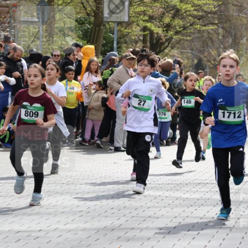 12.04.2026 - 45. Internationalen Wilhelmsburger Insellauf Strokosch-Dieckow http://msf.ph/oto/9490120 12.04.2026 14:34:27 Ziel 104, 314, 1718, 160, 483, 839, 1713, 1723, 1730, 115, 1026, 1712, 809, 27, 332, 305, 853, 28, 146, 841, 1076, 1711 meine-sportfotos.de