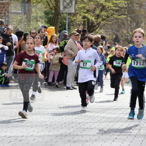 12.04.2026 - 45. Internationalen Wilhelmsburger Insellauf Strokosch-Dieckow http://msf.ph/oto/9490123 12.04.2026 14:34:27 Ziel 104, 314, 1718, 160, 483, 839, 1713, 1723, 1730, 115, 1026, 1712, 809, 27, 332, 305, 853, 28, 146, 841, 1076, 1711 meine-sportfotos.de
