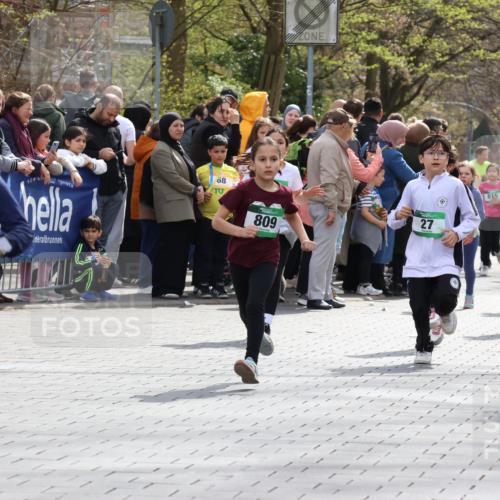 12.04.2026 - 45. Internationalen Wilhelmsburger Insellauf Strokosch-Dieckow http://msf.ph/oto/9490124 12.04.2026 14:34:27 Ziel 104, 314, 1718, 160, 483, 839, 1713, 1723, 1730, 115, 1026, 1712, 809, 27, 332, 305, 853, 28, 146, 841, 1076, 1711 meine-sportfotos.de
