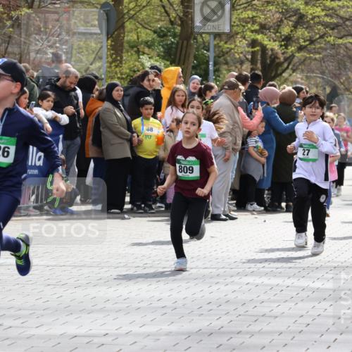 12.04.2026 - 45. Internationalen Wilhelmsburger Insellauf Strokosch-Dieckow http://msf.ph/oto/9490127 12.04.2026 14:34:26 Ziel 33, 104, 314, 1718, 160, 483, 839, 1713, 1723, 1730, 115, 1026, 1712, 809, 27, 332, 305, 853, 28, 146, 841 meine-sportfotos.de