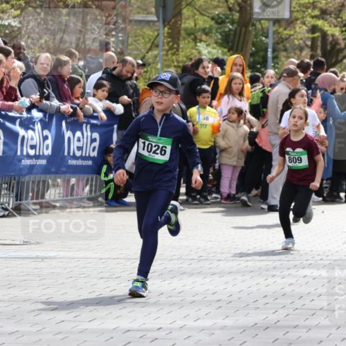 12.04.2026 - 45. Internationalen Wilhelmsburger Insellauf Strokosch-Dieckow http://msf.ph/oto/9490129 12.04.2026 14:34:26 Ziel 33, 104, 314, 1718, 160, 483, 839, 1713, 1723, 1730, 115, 1026, 1712, 809, 27, 332, 305, 853, 28, 146, 841 meine-sportfotos.de